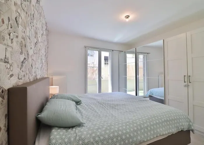 Beautiful Flat With Sunny Garden In Heart Of Nice Le Port