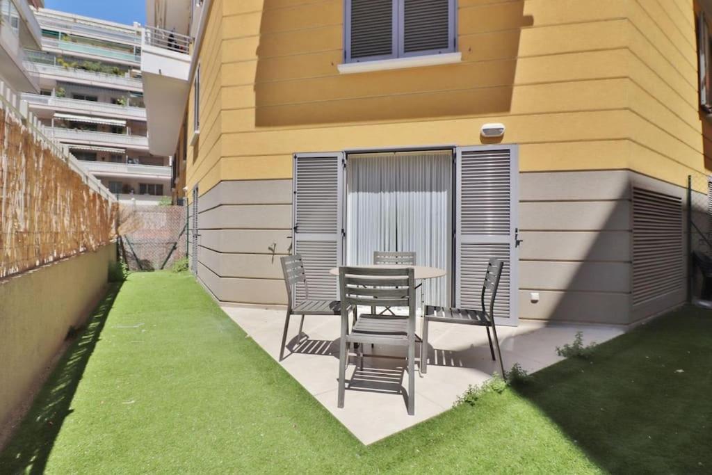 Beautiful Flat With Sunny Garden In Heart Of Le Port *